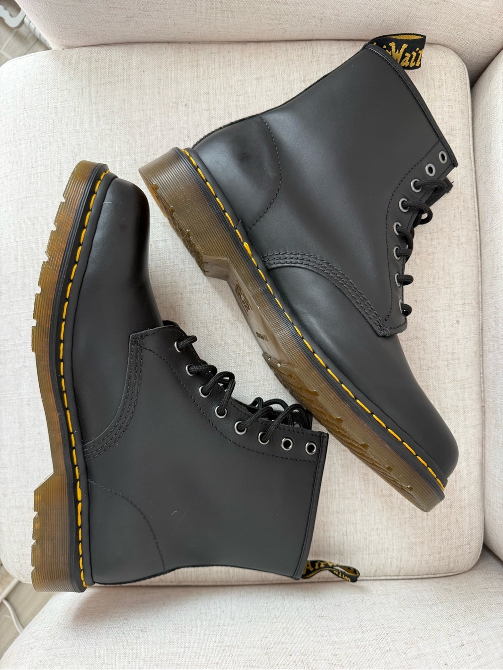 New Dr. Martens 1460 Smooth Leather Lace Up Boots Mens 12 Black 8 Eye Combat - Picture 8 of 9